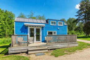 Blauwe Tiny House 6 persoons